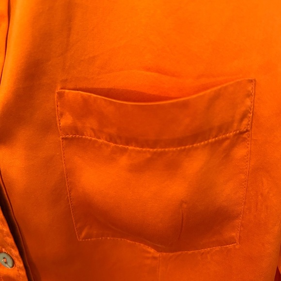 Robbie Bee Luxury %100 silk button down with cheetah print cuffs! - Picture 7 of 11